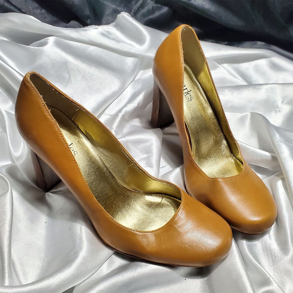 NEW CHARLES BY CHARLES DAVID mustard yellow tan round toe high heel pumps SZ  8